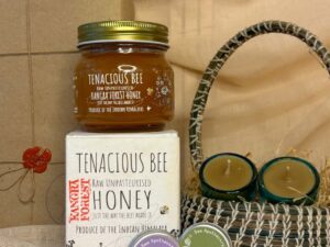 Honey-gift-hampers-The Essential Bee Hamper