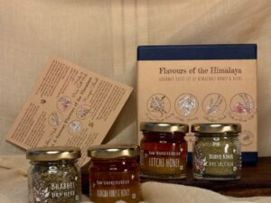 Honey-gift-pack-Flavours of the Himalaya Box