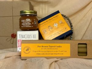 honey-gift-pack-The Busy Bee Hamper